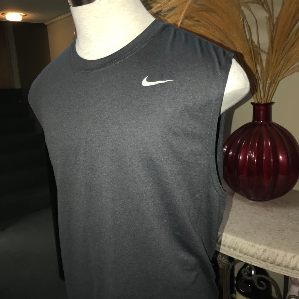 Nike Dry Fit Men’s  T-shirt new Xl